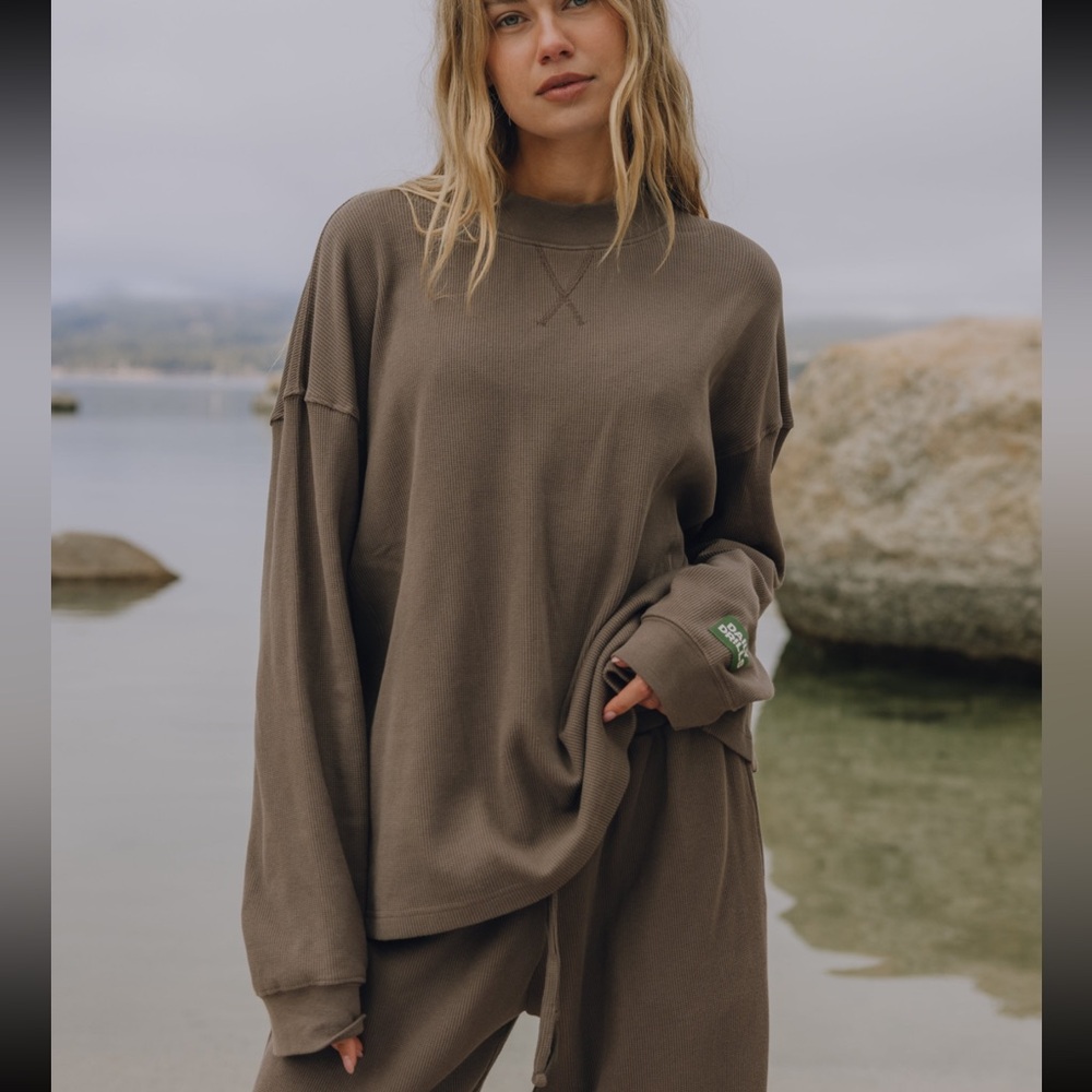 Daily Drills Oversized Vintage Thermal - Mocha